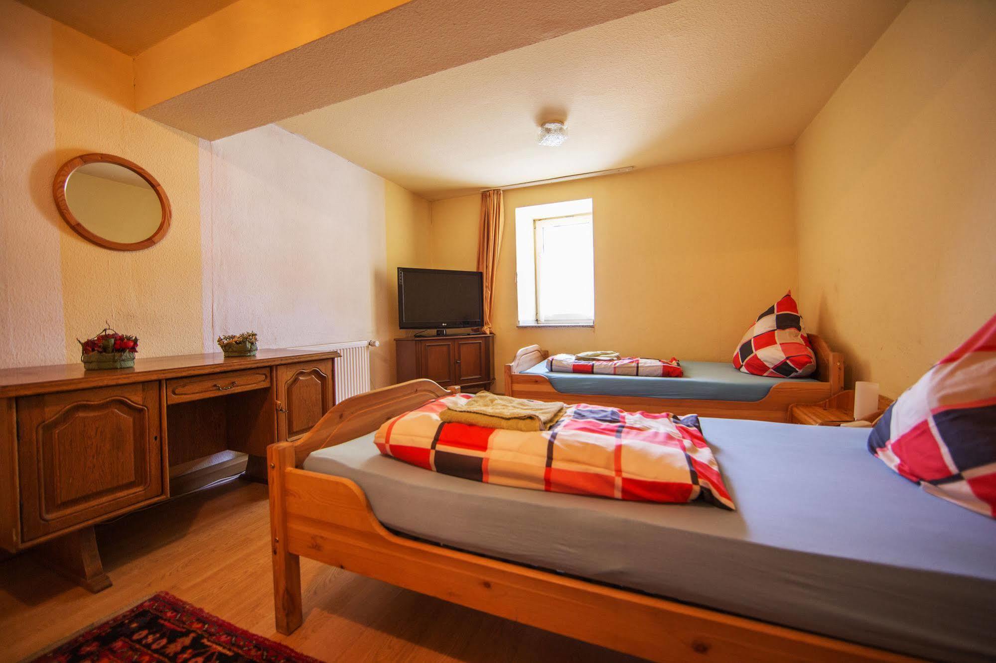 Hotel Schwan Eschweiler Bagian luar foto